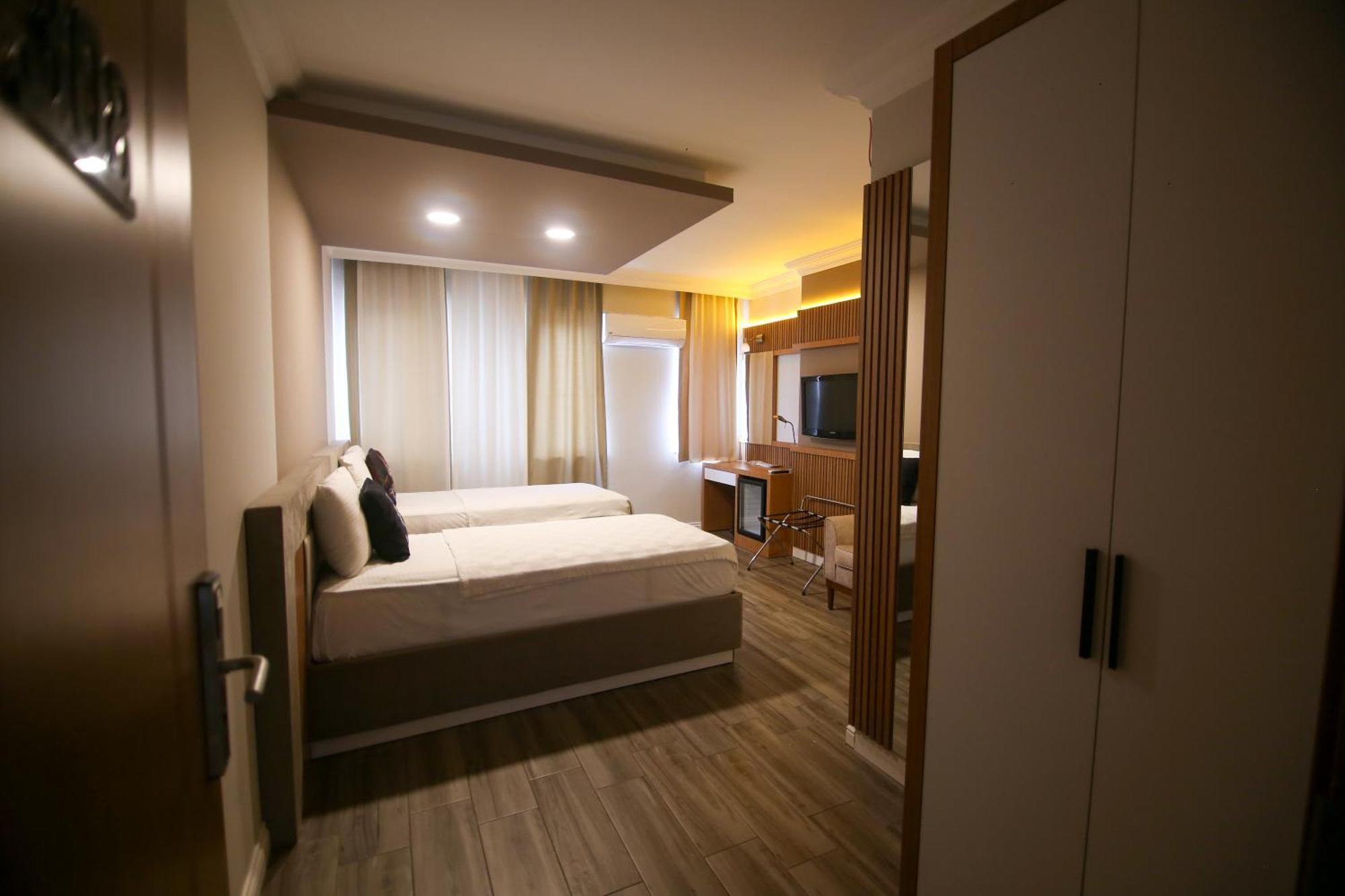 Cevik Palace Hotel Antalya Buitenkant foto