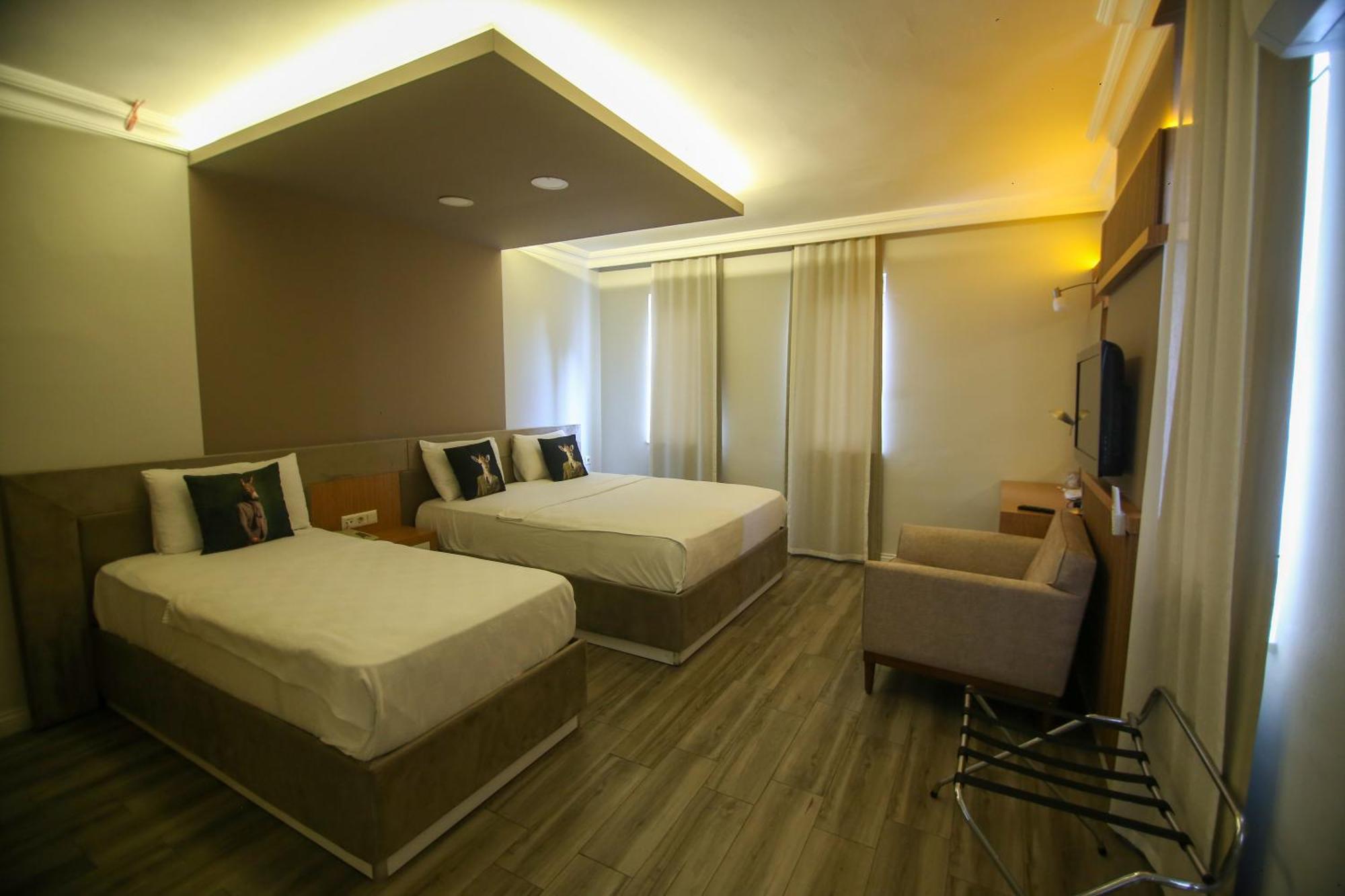 Cevik Palace Hotel Antalya Buitenkant foto